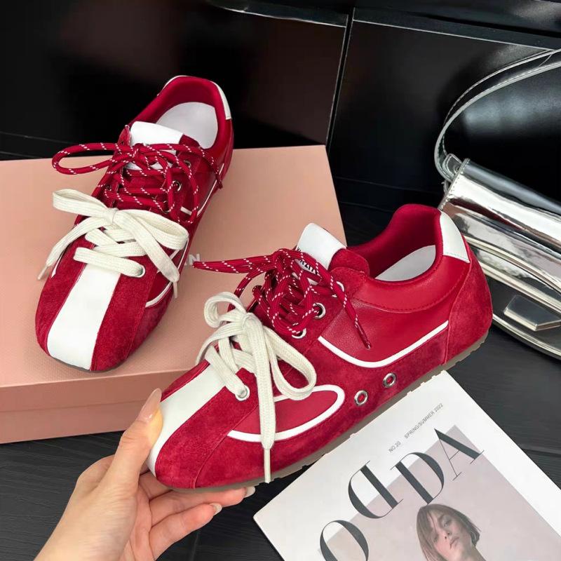 

Корейские нишевые ретро кроссовки для тренировок в немецком стиле с внутренней танкеткой, женские 2025 новинка, дышащие, универсальные, на плоской подошве, повседневные спортивные кроссовки Forrest Gump 40 красный