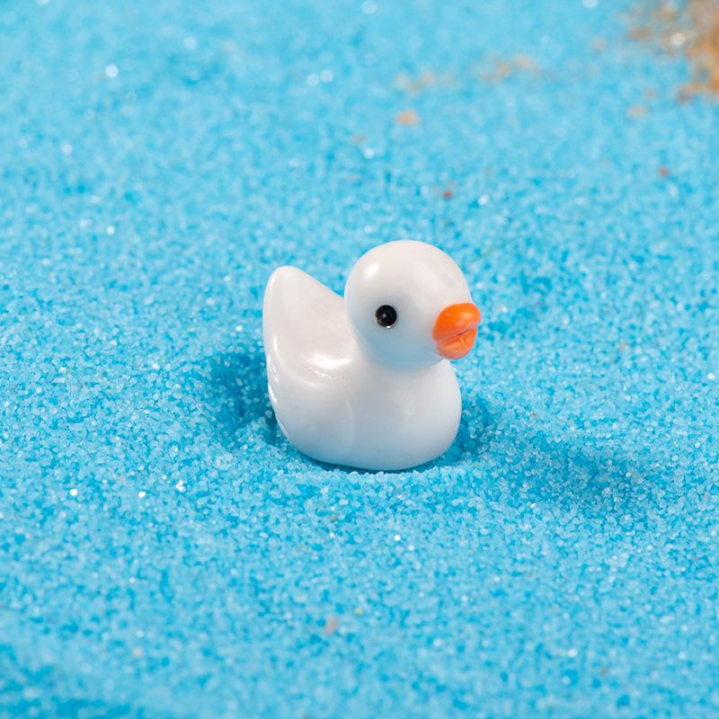 100Pcs Resin Mini Duck Miniature Figurines Ornaments Decor Yellow Animal Garden Crafts Tiny Duck Landscape Plants Fairy