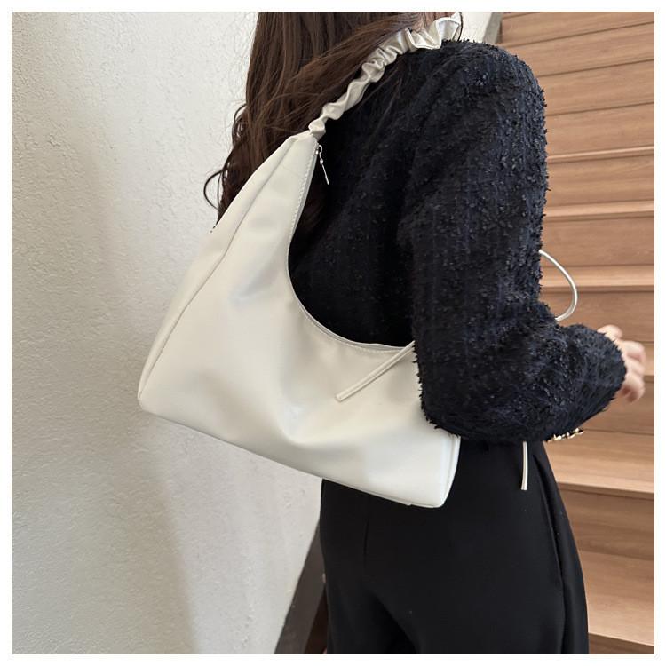 Trendy Street Style Medium-sized Shoulder Bag 2023 Autumn Winter New Personality Fashion Bag