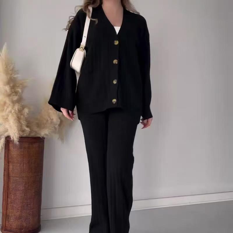 Autumn 2025 European & American Solid Color Loose Knit Sweater Versatile Women's Two-Piece Set