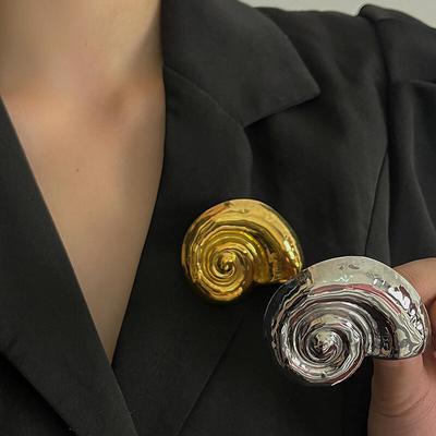 Bohemian Metal Conch Shaped Brooches for Women Men New Personality Design Suit Jacket Brooches Pins Charm Jewelry Accessories