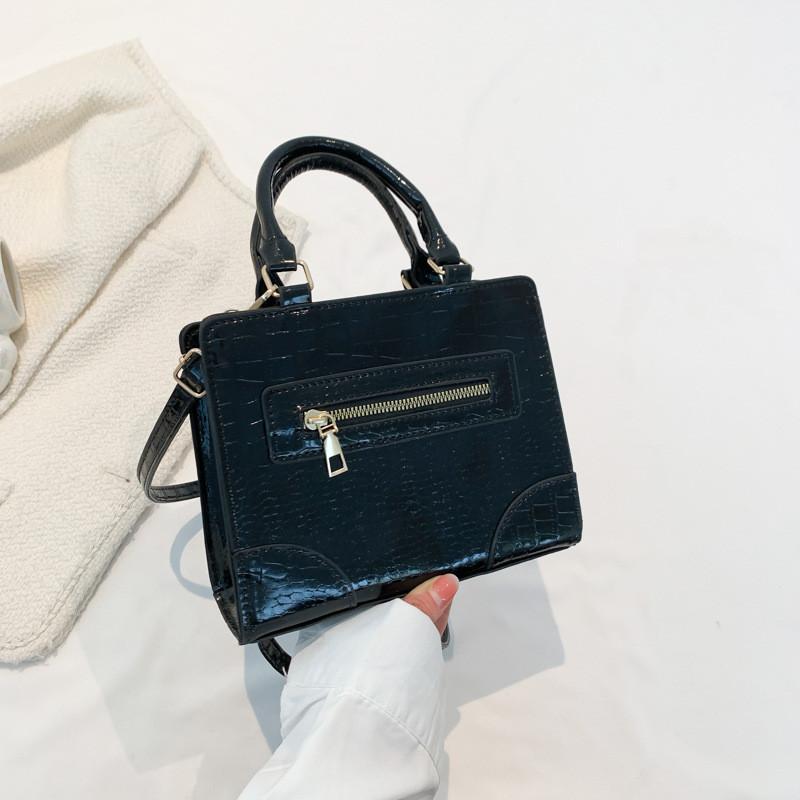 

Stylish Vintage Small Shoulder Bag For Women Perfect For Casual Commute And Daily Use In Multiple Colors чёрный