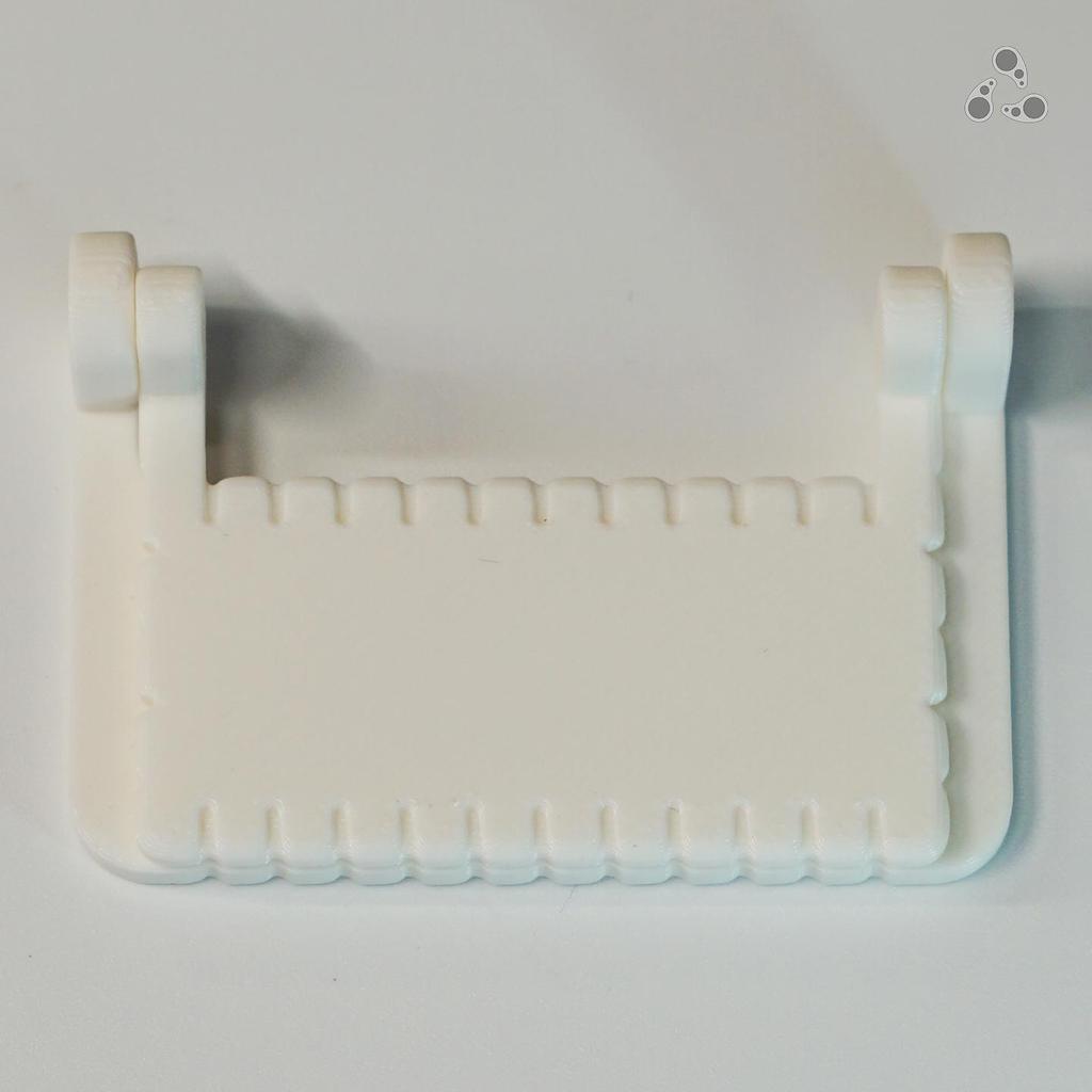 **Hinged Handcrafted Overlock Sewing Needle – Cute High-Precision DIY Style**