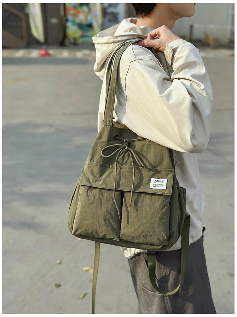 Dámský lehký outdoorový batoh na cestování, turistiku, horolezectví a cyklistiku – všestranný školní batoh na jarní výlety