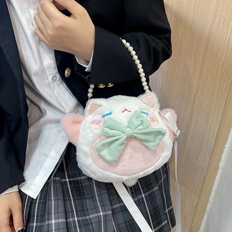 Weiche niedliche Katze Umhängetasche, Schleife Perlenkette Satcheltasche Glückskatze Puppentasche Cartoon Plüschtasche