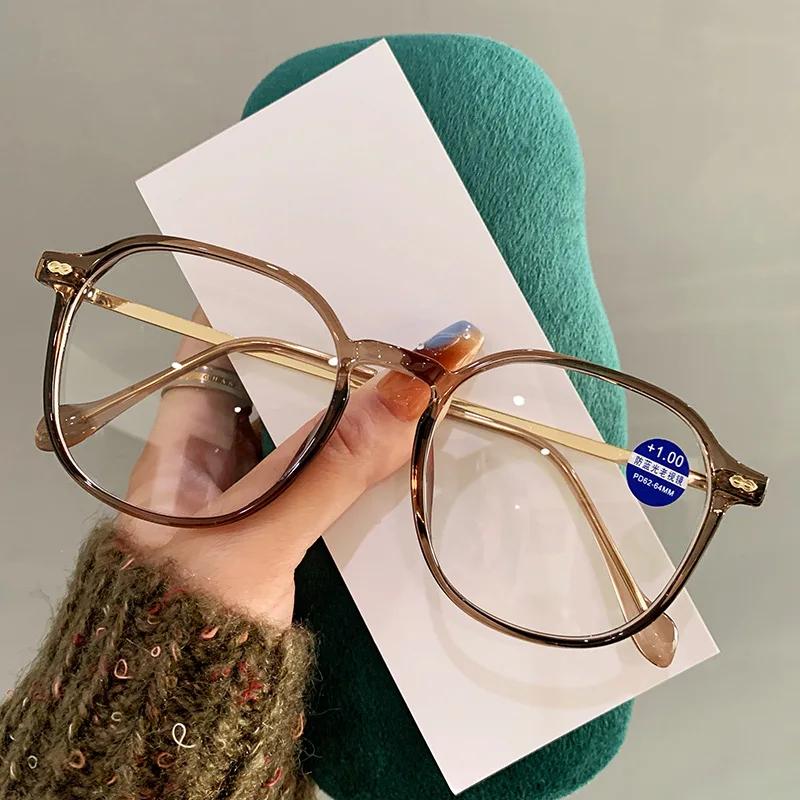 

Fashion Multifocal Presbyopia Eyeglasses Ultra Light High Definition Reading Eyeglasses Blue Light Blocking Far Sight Glasses 3.5