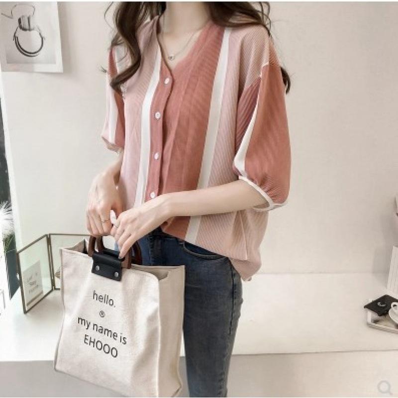 1116 Summer New Women's Clothing Fashion Color Matching Striped Shirt Women's Loose and Thin Bat Sleeve Top Korean Version