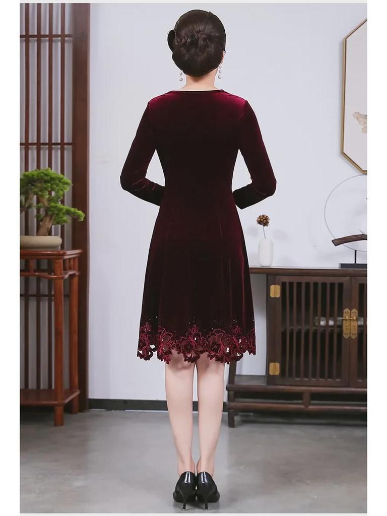 Plus Size European & American Celebrity Velvet Dress with Embroidery and Hollow Design