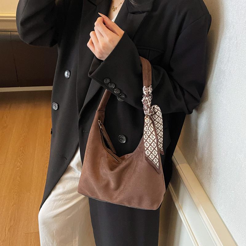 Women's 2025 Trendy High-End Handbag: Versatile Underarm & Shoulder Bag for Commuters