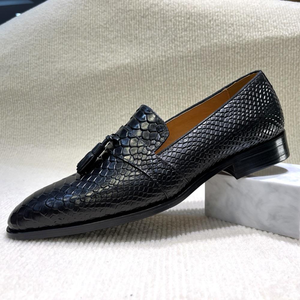 

Мужские лоферы с кисточками из натуральной кожи, серые слипоны с принтом змеи, туфли для платья, весна-осень, свадебные, формальные туфли 46 чёрный