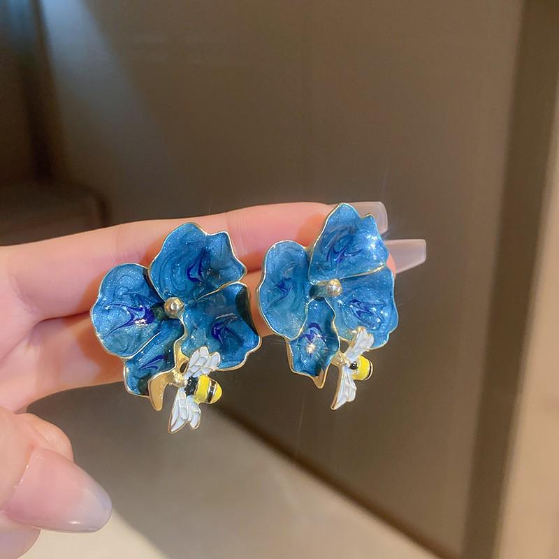 Silver Needle Butterfly Heart Earrings with Blue Gradient Drip - Elegant Autumn/Winter Studs