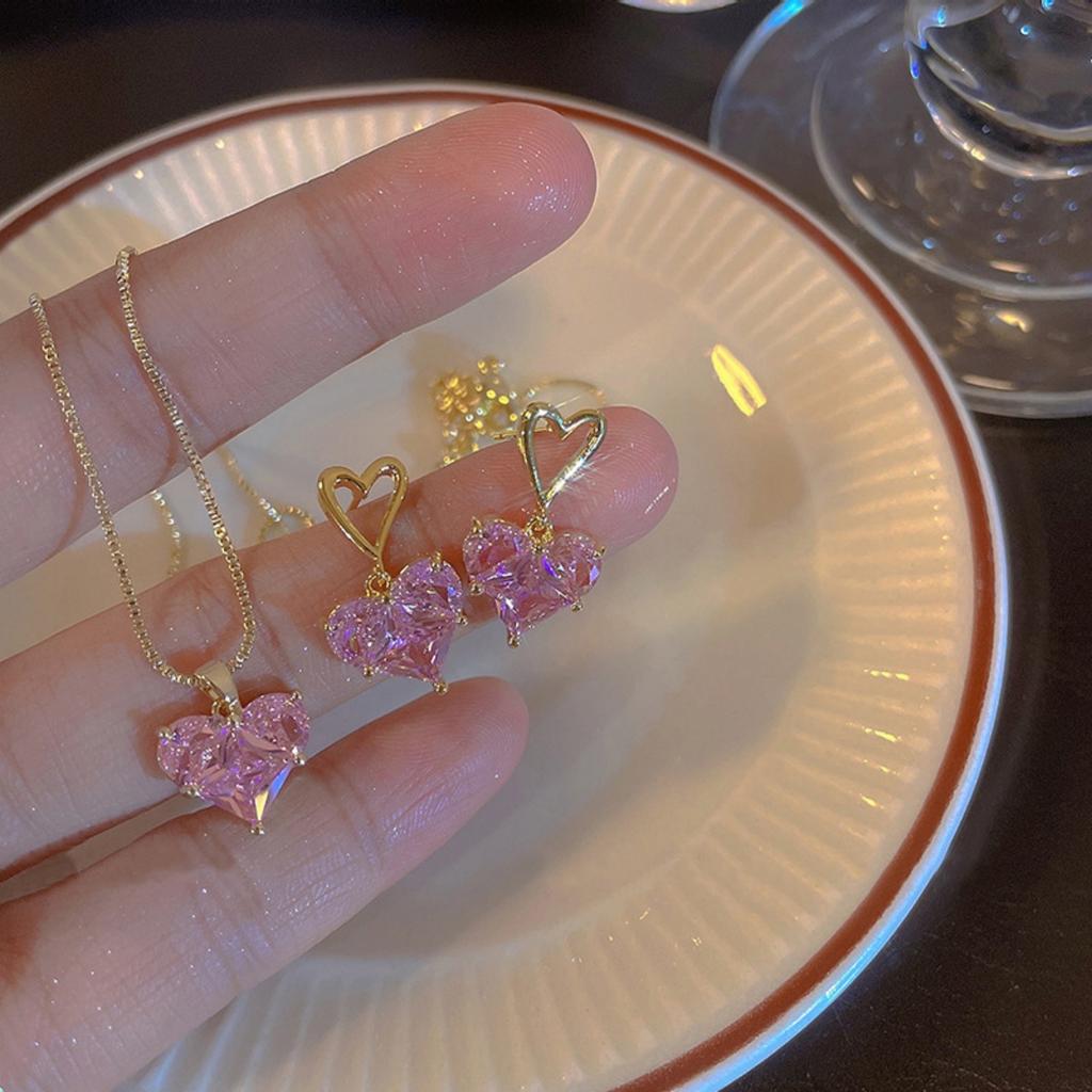 Conjunto de 3 Pares de Brincos e Colares com Pingentes de Coração Zircônia Cristal Rosa Tendência Y2k para Mulheres Coração Elegante Exquisito Joia de Festa