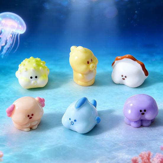 Mini Resin Ocean Animals Figurine Tiny Marine Creatures Ornaments for Garden Micro Landscape DIY Fish Tank Aquarium Planter Pot Dollhouse Decor