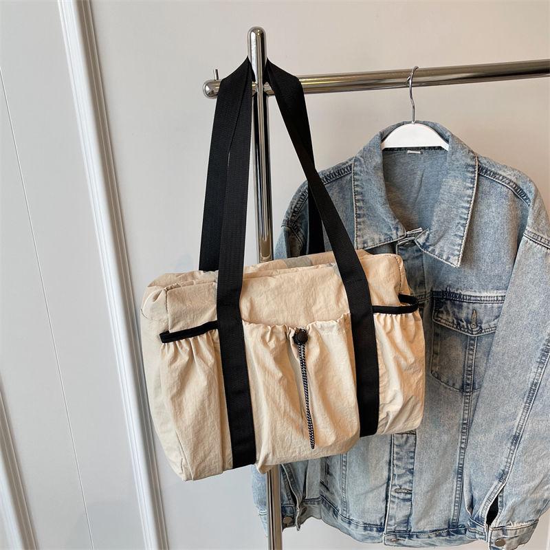 

New Korean version of large-capacity travel bag simple casual shoulder handbag trendy cool going out commuter backpack women