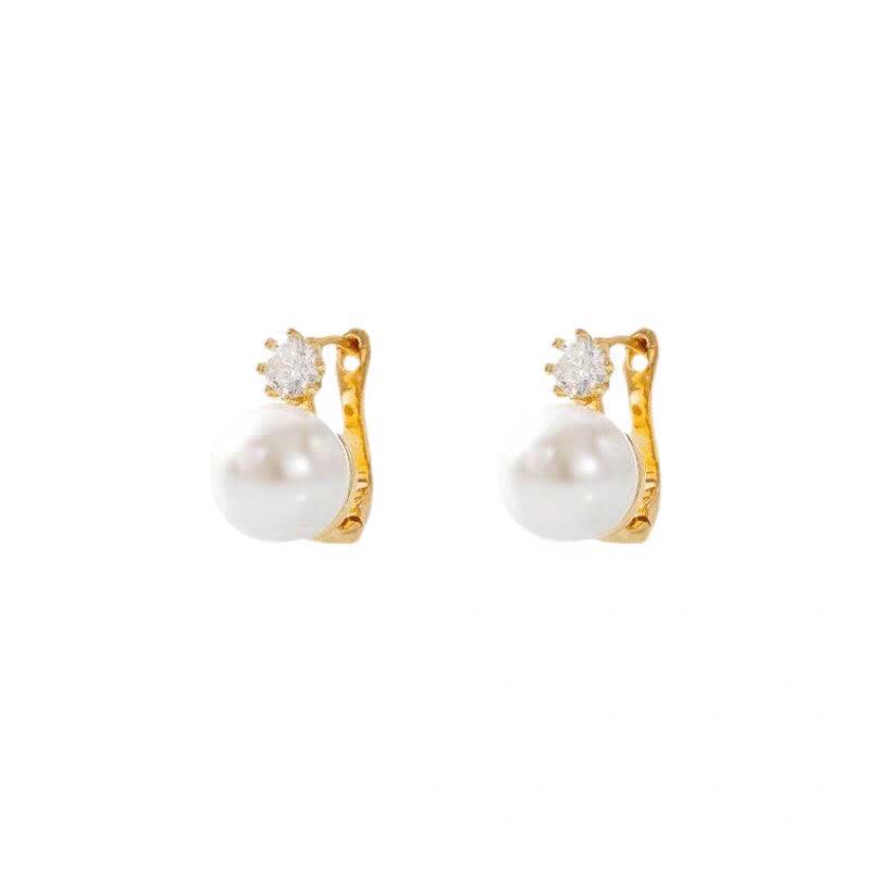 2024 Exquisite High-End French Zircon Pearl Earrings: Versatile Autumn/Winter Style for Women.