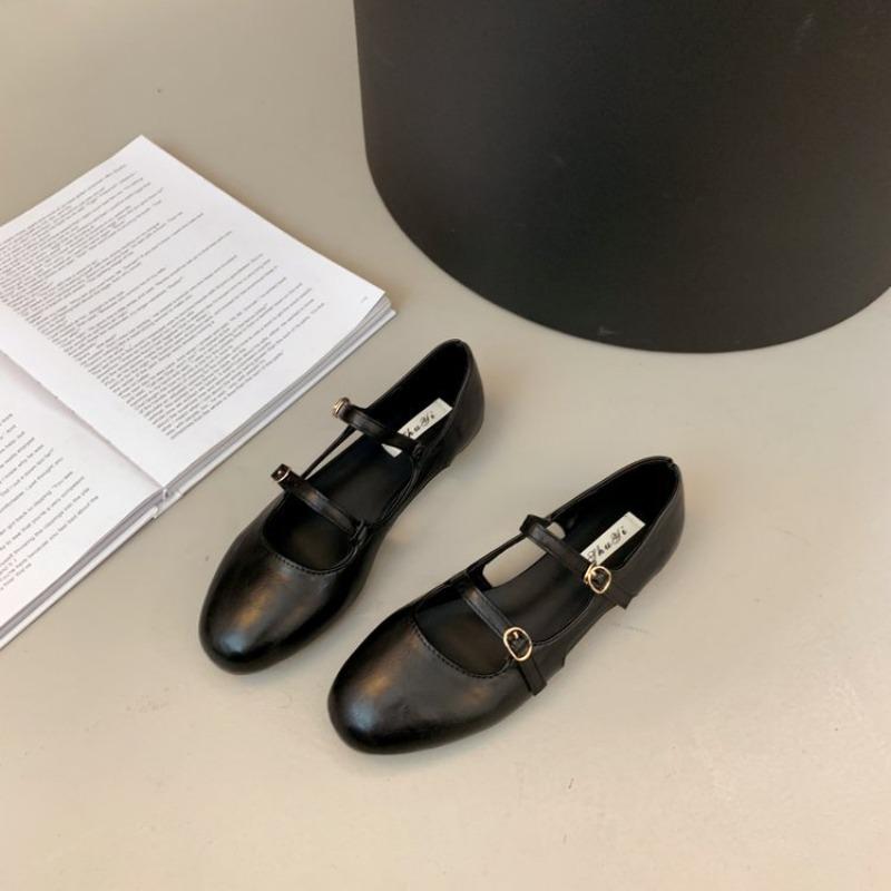 Flat-bottomed double-buckle Mary Jane shoes women's autumn new round-headed grandma shoes student solid-color casual shoes