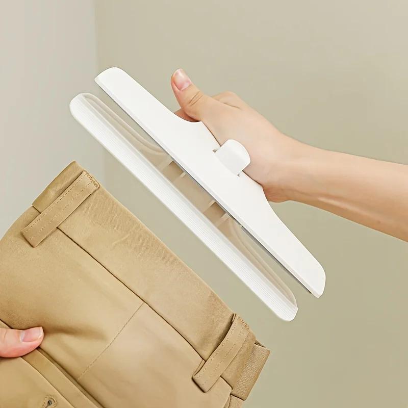 3pcs Seamless Trouser Clips - Crease-Resistant Durable Plastic Pants Hangers with Ergonomic Design for Closet Organization
