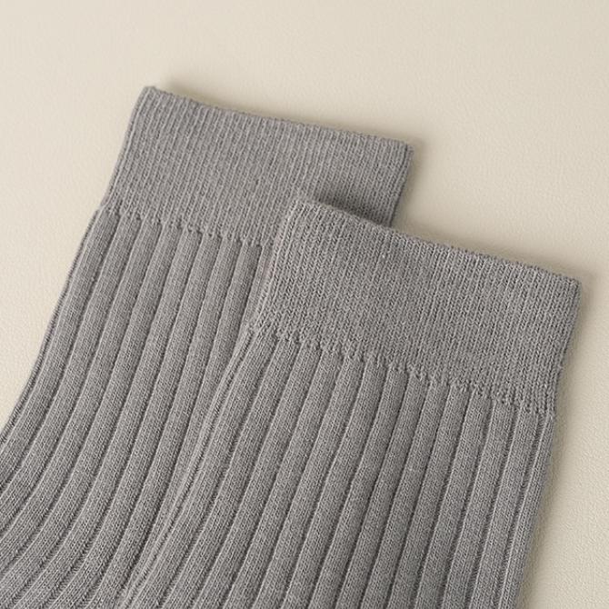 Men's and Women's Pure Cotton Socks Solid Color Medium Tube Socks Autumn and Winter