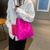 Rhombus Large-capacity Tote Bag 2025 Spring and Summer New Fashion Women's Bag with Simple Personality Korean Version Women's Shoulder Bag