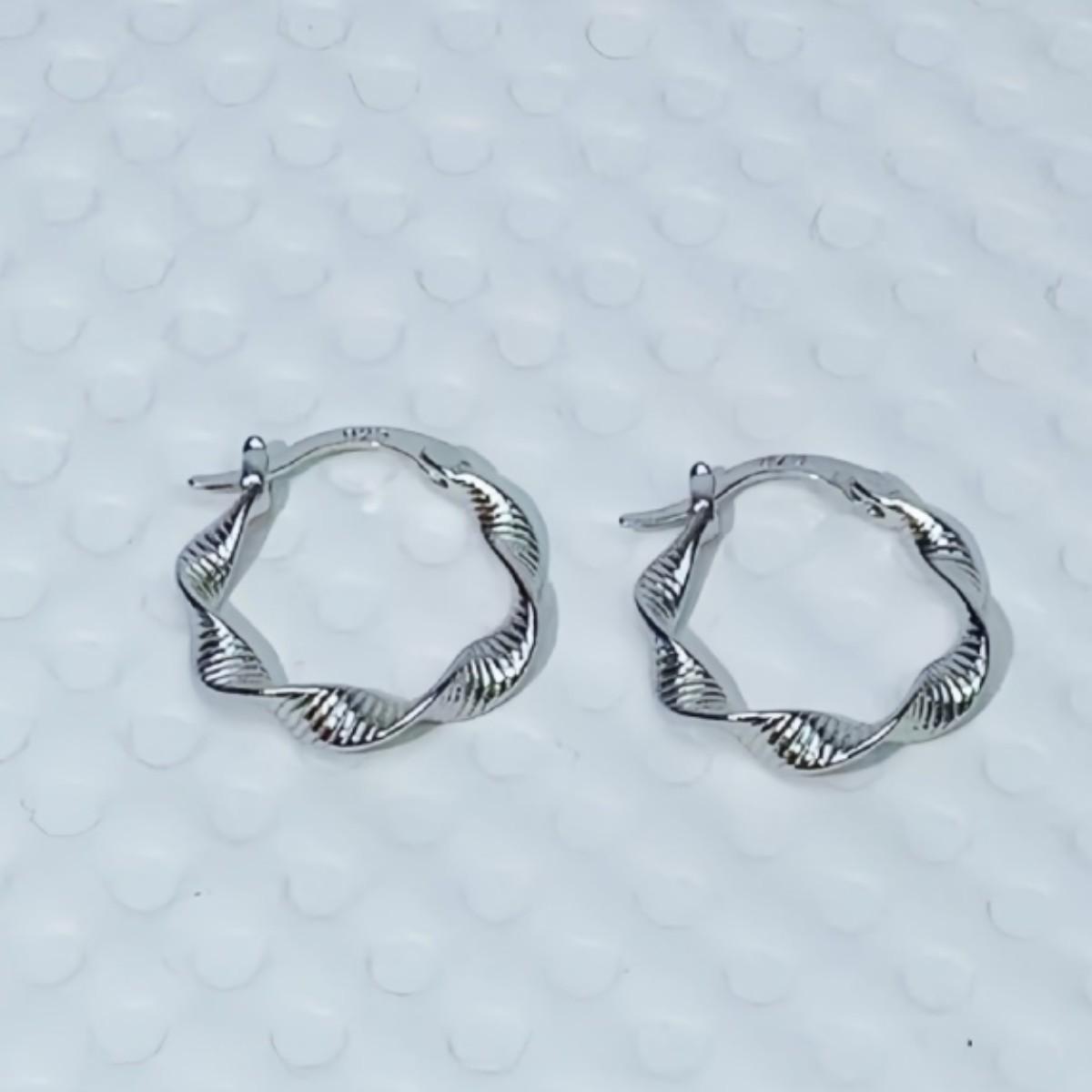 Spiral Twist Mobius Earrings - Korean Fashion Niche Design