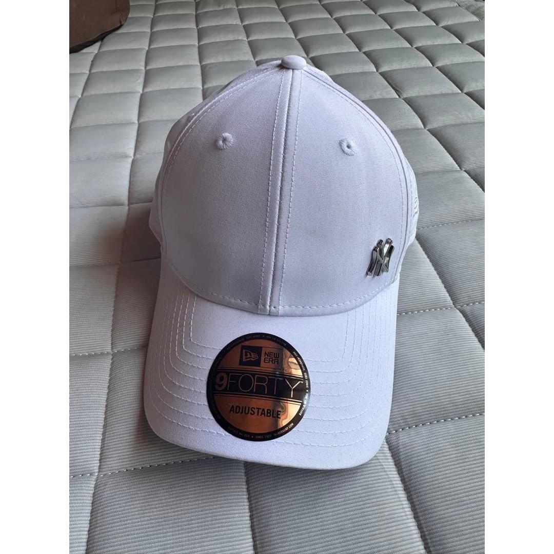 Used [New and unused] New Era 9FORTY NY Yankees Cap White