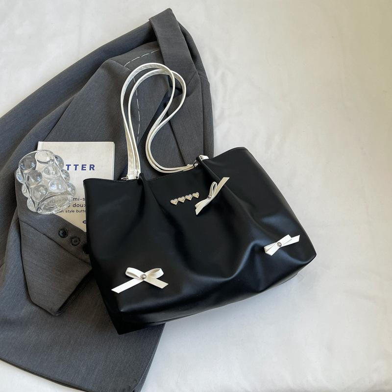 Leisure Commuting Large-capacity Bag Women's 2025 New Personalized Foreign Shoulder Bag College Students In Class Tote Bag