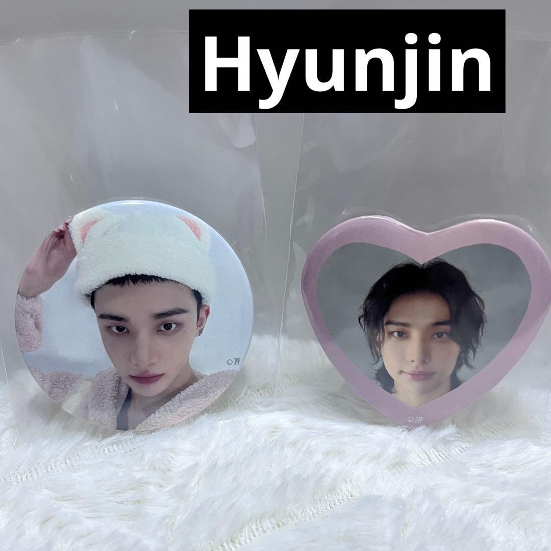 

[USED] Hyunjin StrayKids Exhibition Random Badge Set of 2