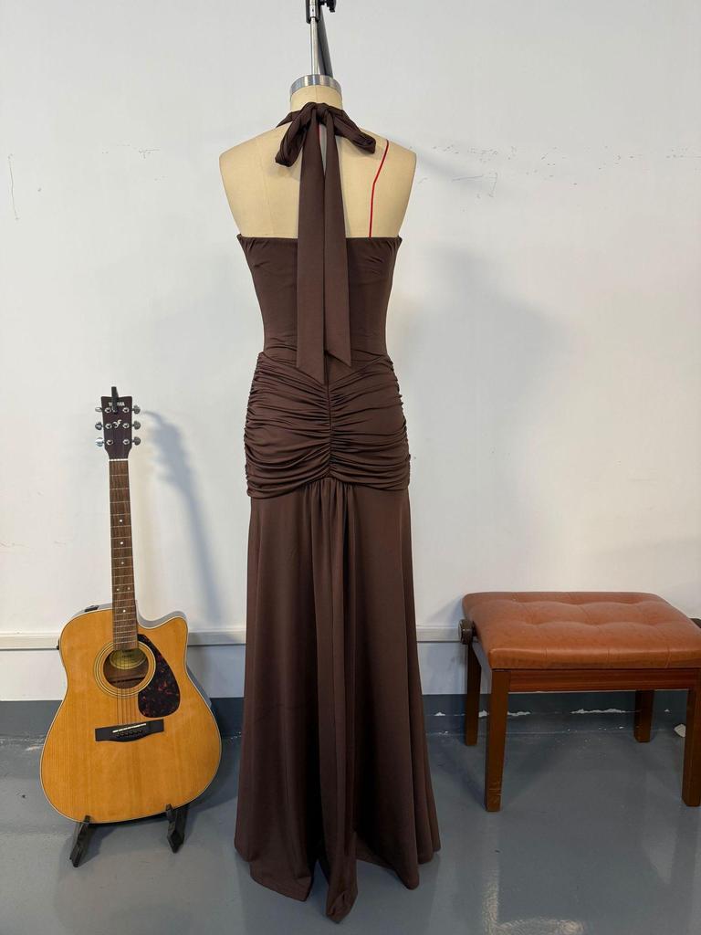 2025 Cross-Border Halter Deep V Evening Gown - Sexy Backless Long Pleated Dress