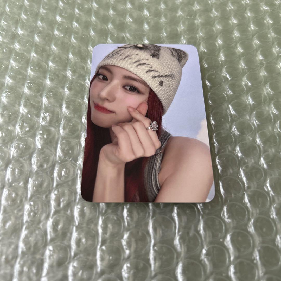 

[USED] ITZY Yuna Fan Meeting Bonus Double-Sided Trading Card
