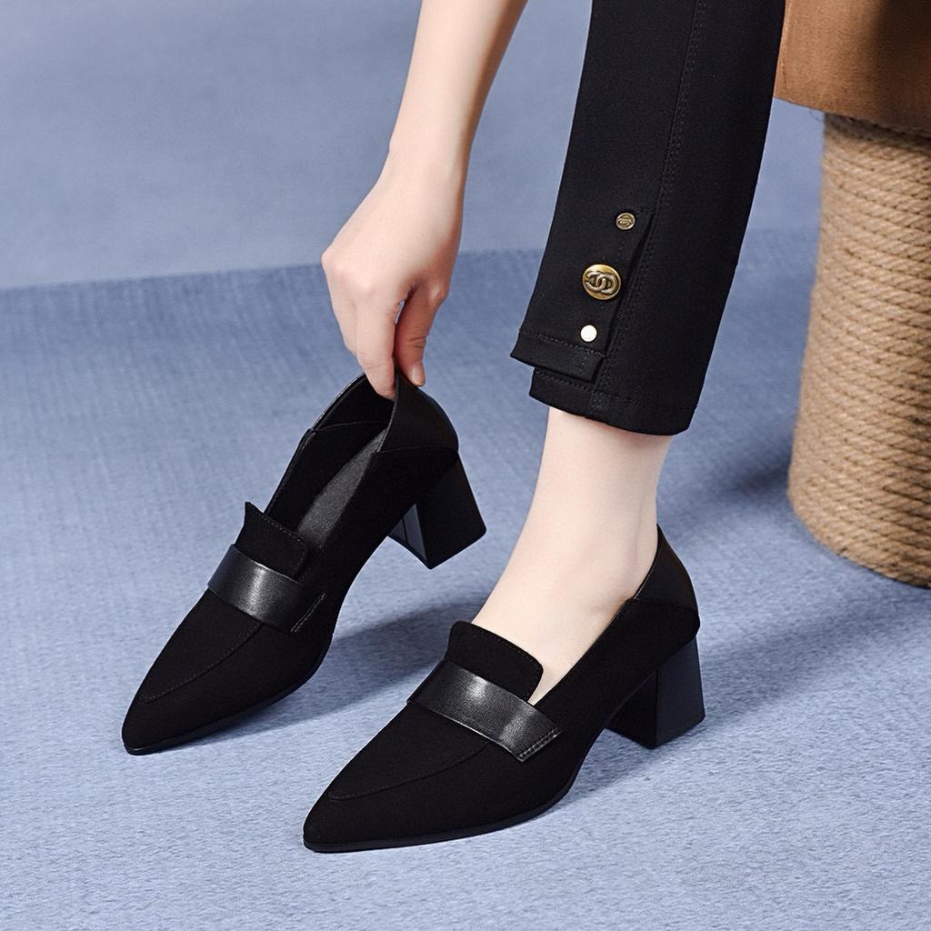 Spitze High Heels Damen Frühling Schwarz Dicke Ferse Ein-Pedal Damen Einzelne Schuhe Schlicht und Großzügig Arbeitsschuhe