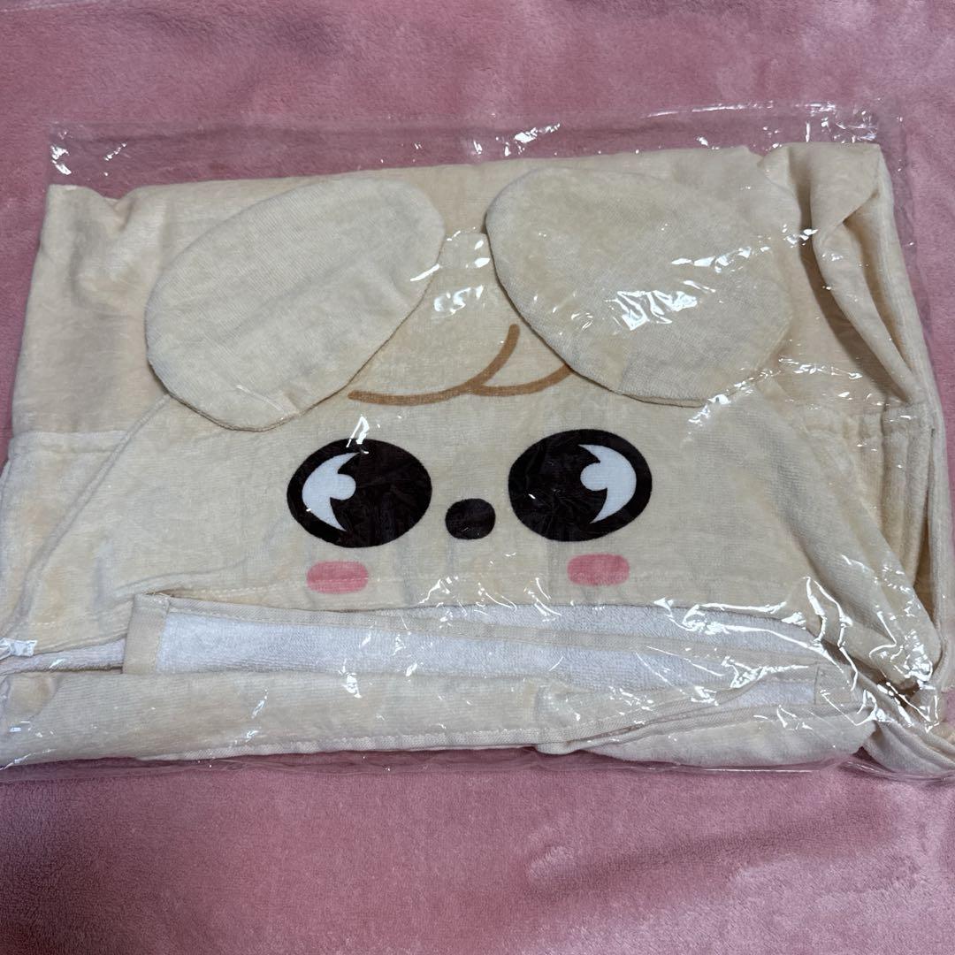 

[Б/У] Straykids Поп-ап полотенце с капюшоном Папим Сынмин