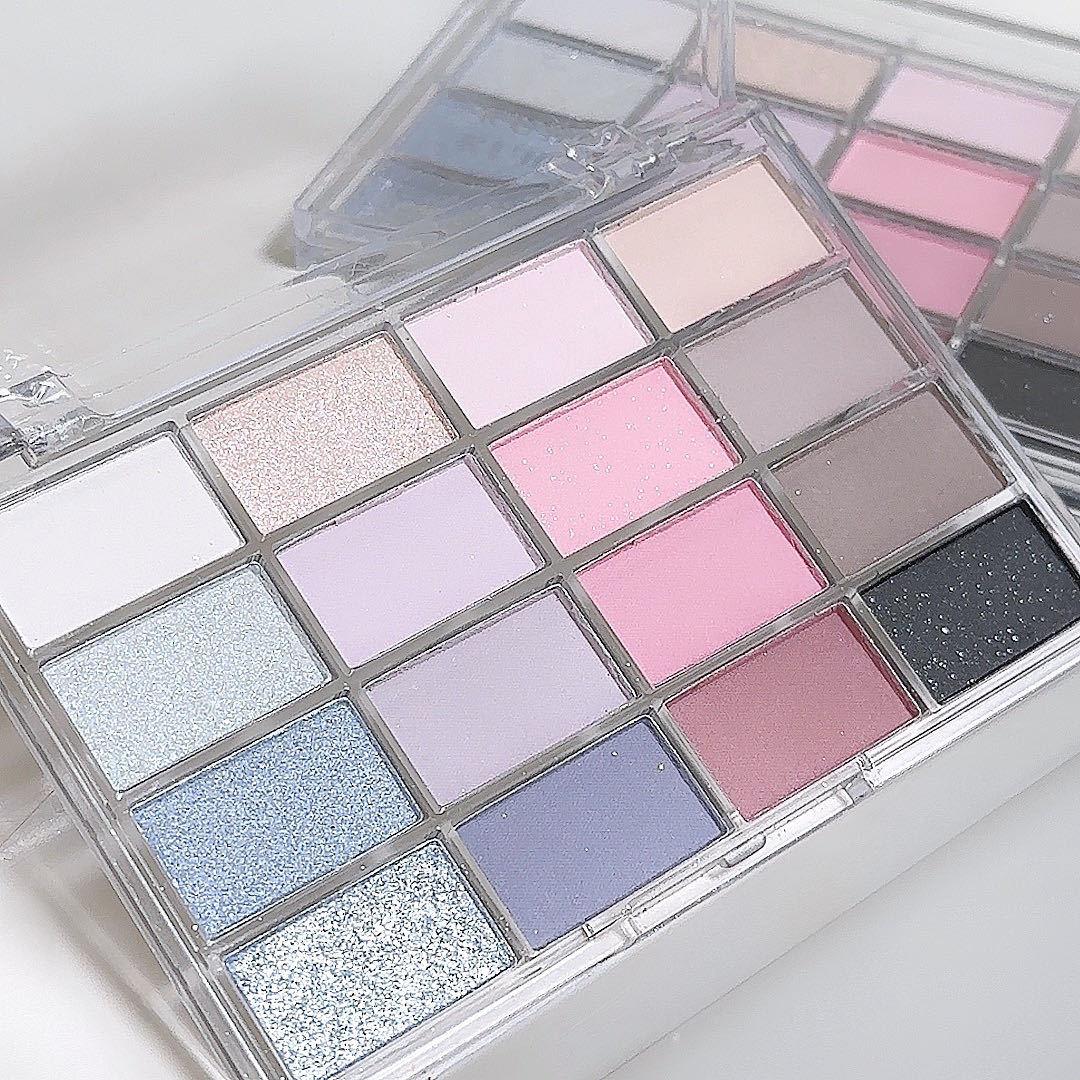 

Обожаю 16-цветную палетку теней для век, перламутровый матовый лежачий шелкопряд, осветляет низконасыщенный земляной цвет в повседневном макияже