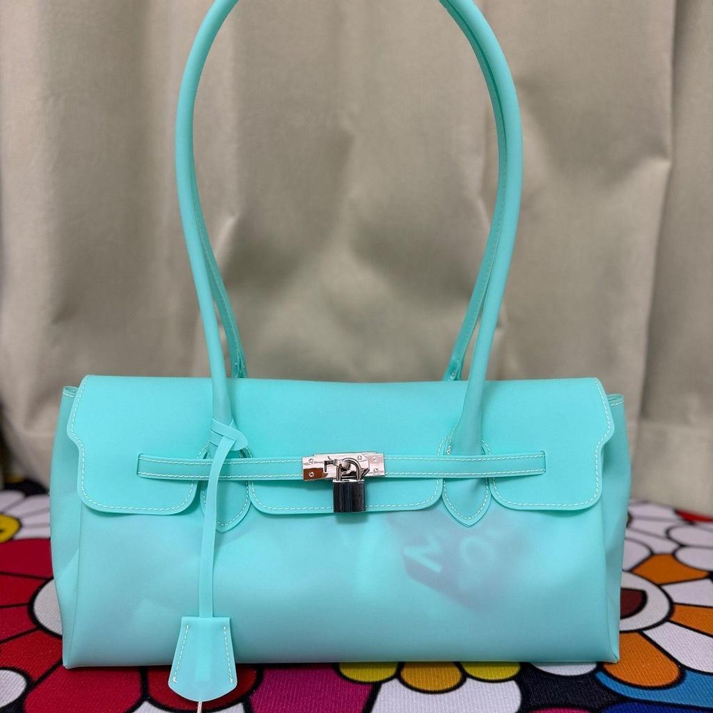 Macaron Color PVC Jelly Bag: Women's 2026 Shoulder Tote with Lock Buckle – Fashionable Commuter Bag