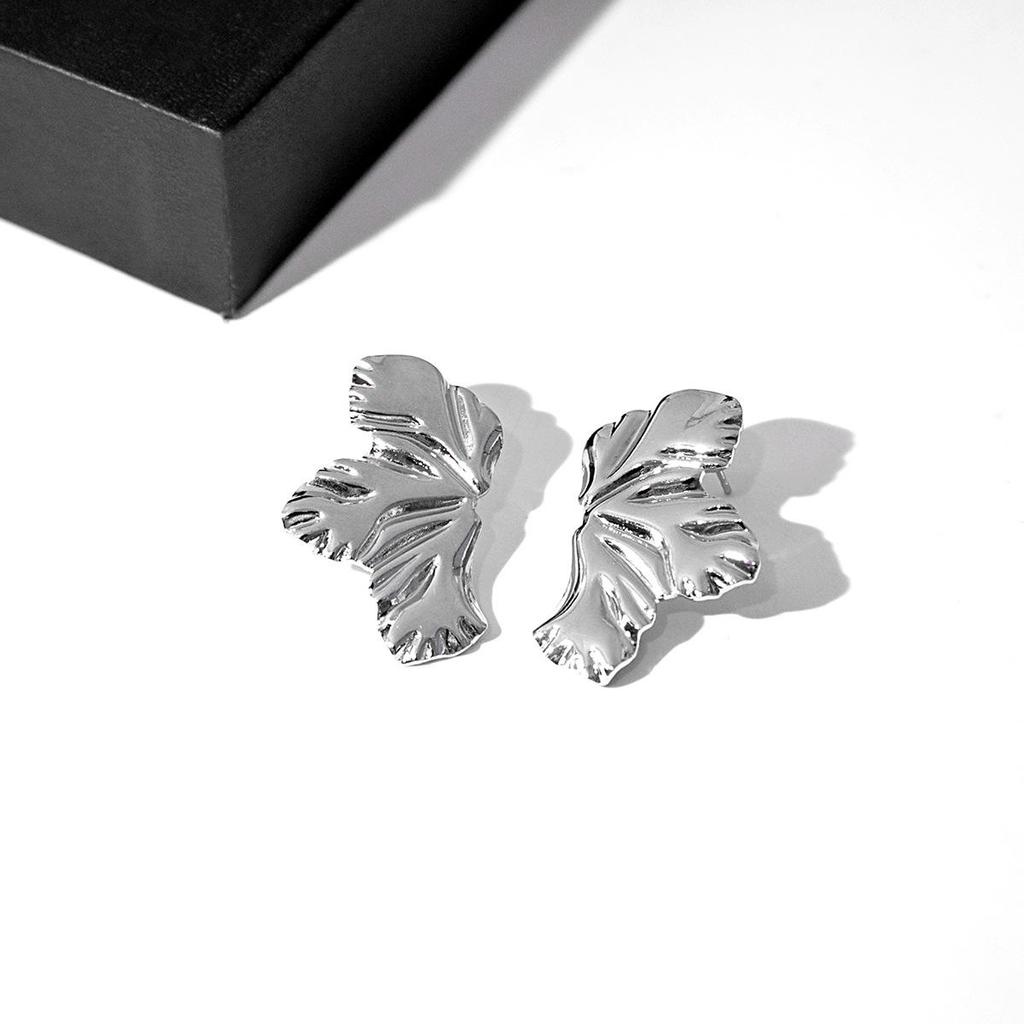Retro European & American Leaf Earrings: Exaggerated Metal Design, Irregular Style