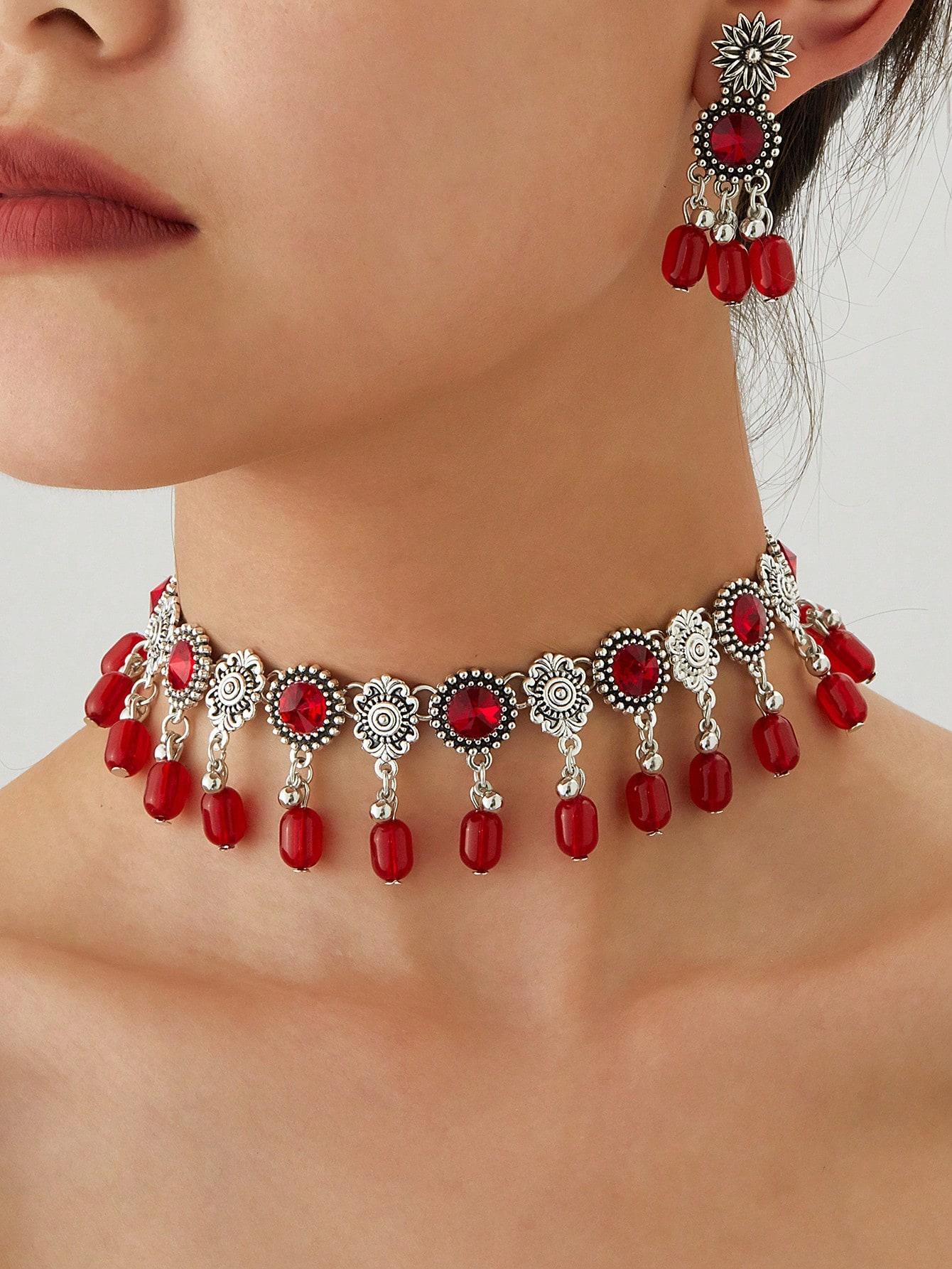 

Модные украшения для женщин красный