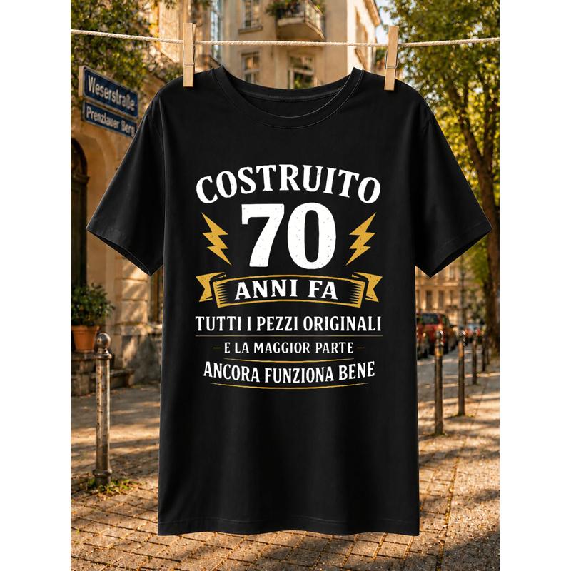 Costruito 70 Anni Fa T-Shirt Italian Seventieth Birthday Quote with Lightning and Vintage Distressed Typography Unisex All T-Shirt