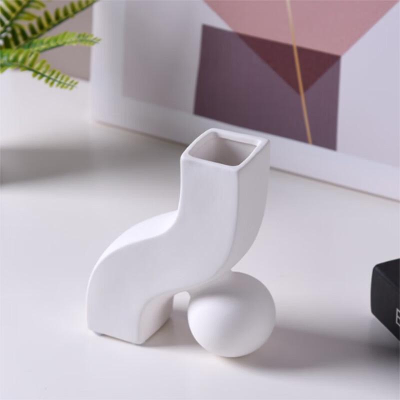 Simple Art Ceramic Vase