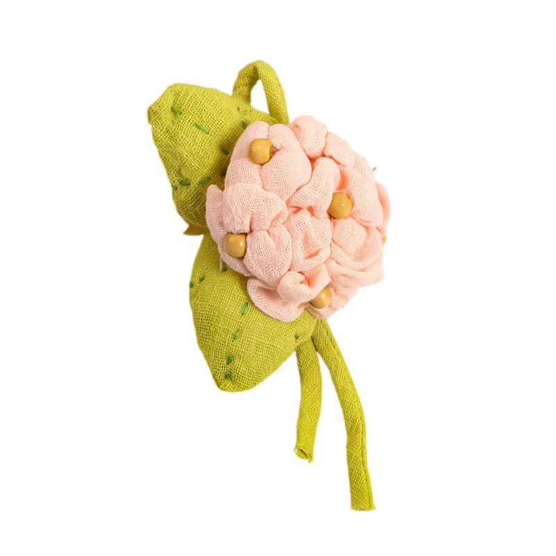 

Cotton And Linen Hydrangea Brooch Fabric Three-Dimensional Flower Brooch Cute Diy Handcrafted Accessory рожевий