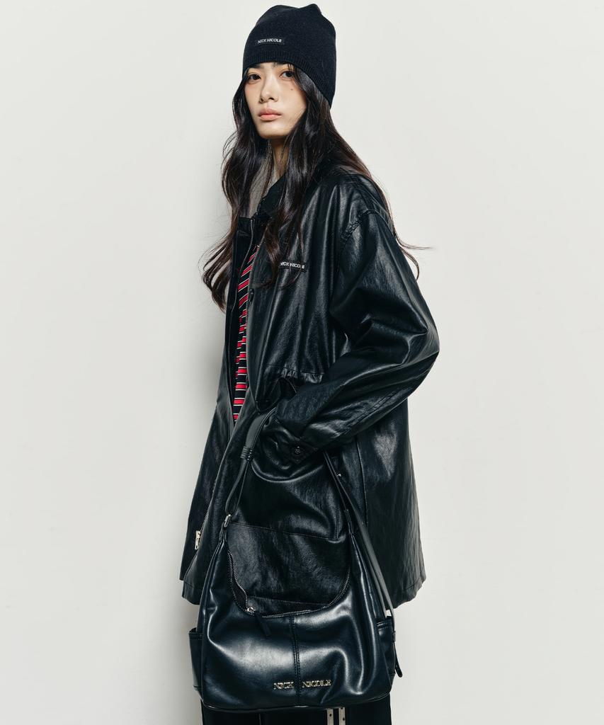 Nick&Nicole Logo Pocket Half Shoulder Bag_Black