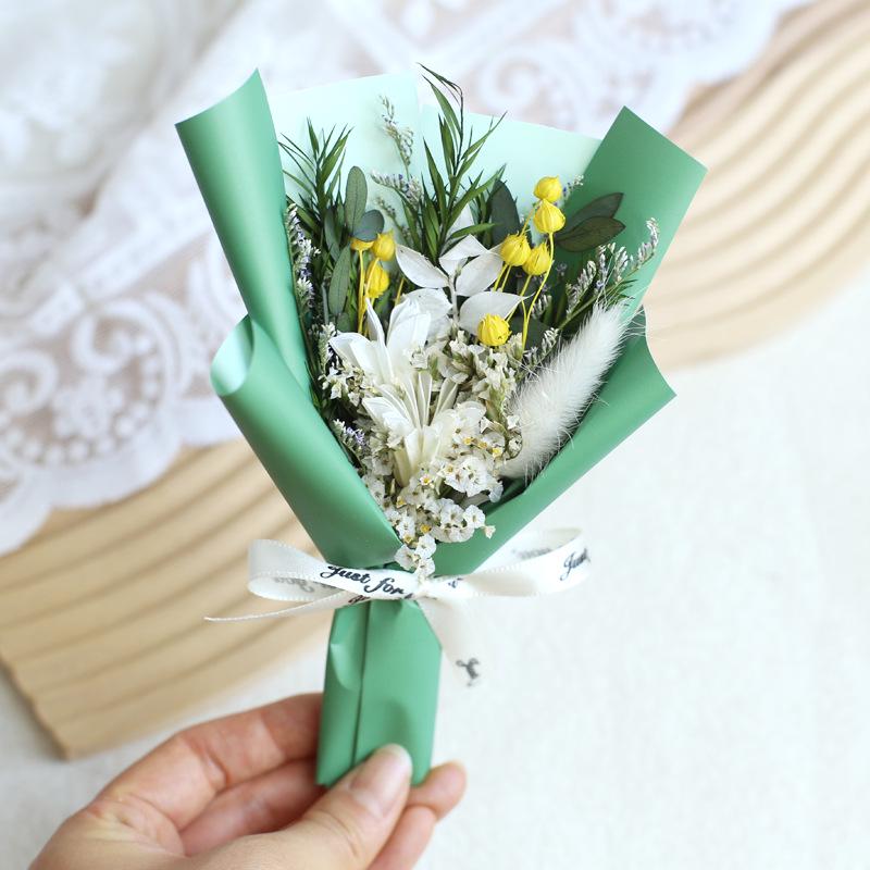 Yunnan Dried & Preserved Flowers: Baby's Breath, Roses, Sunflowers - Perfect for DIY Handmade Souvenirs & Gifts