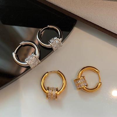 Circle Earrings Women's Autumn Niche Design Sense Senior Temperament Simple Hundred Match Stud Earring for Elegant Accessory Classic Fashion Jewelry