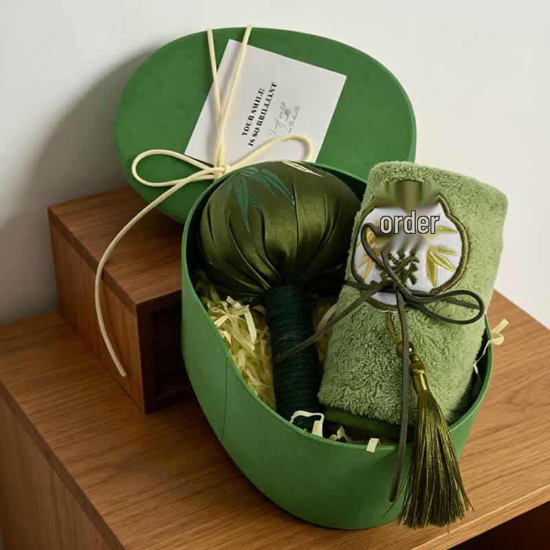 

Dragon Boat Festival Mugwort Hammer & Towel Gift Set