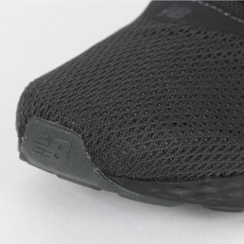 New Balance Triple Black 411v3