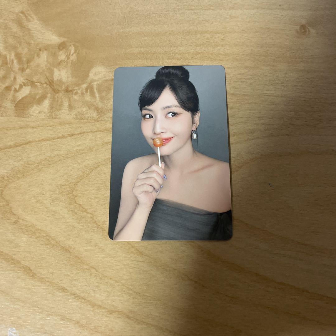 

[Б/У] MISAMO First Limited Deluxe Edition Momo High Touch коллекционная карточка