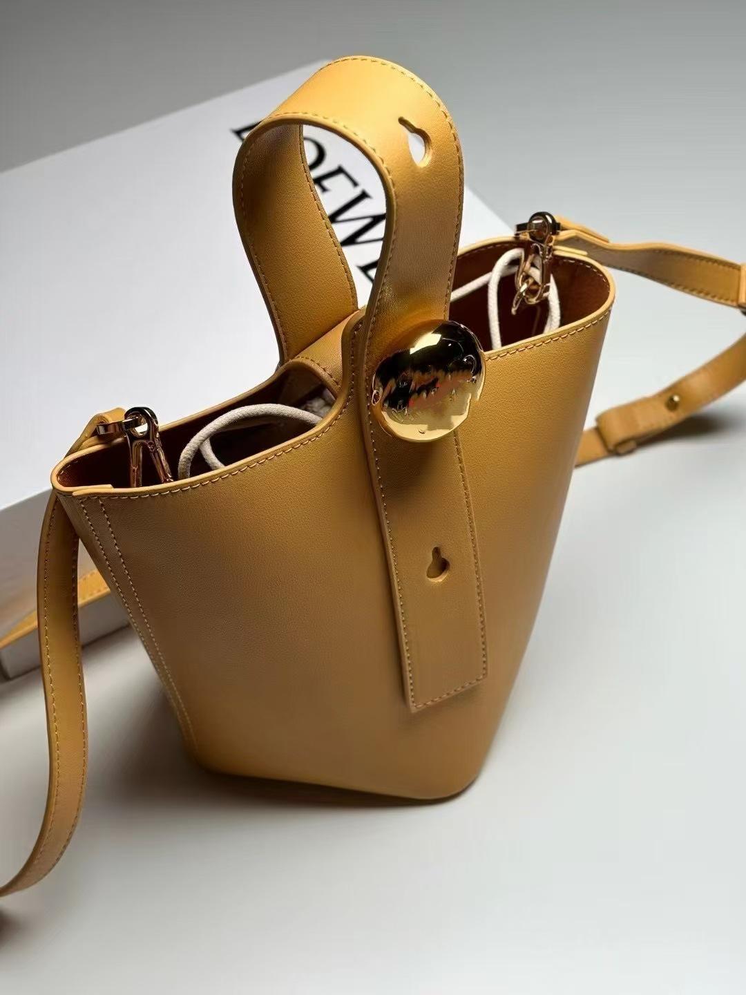 

Сумка-ведро Loewe Fortune 2025: Премиальная кожа, Большая вместимость, Универсальная сумка-тоут Small Bottom 13x10x20cm, Top 20cm