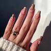 24 Stück Mittellange Acryl-Press-On-Nägel French Tip Falschnägel Set Abnehmbare Künstliche Nagelspitzen für Damen