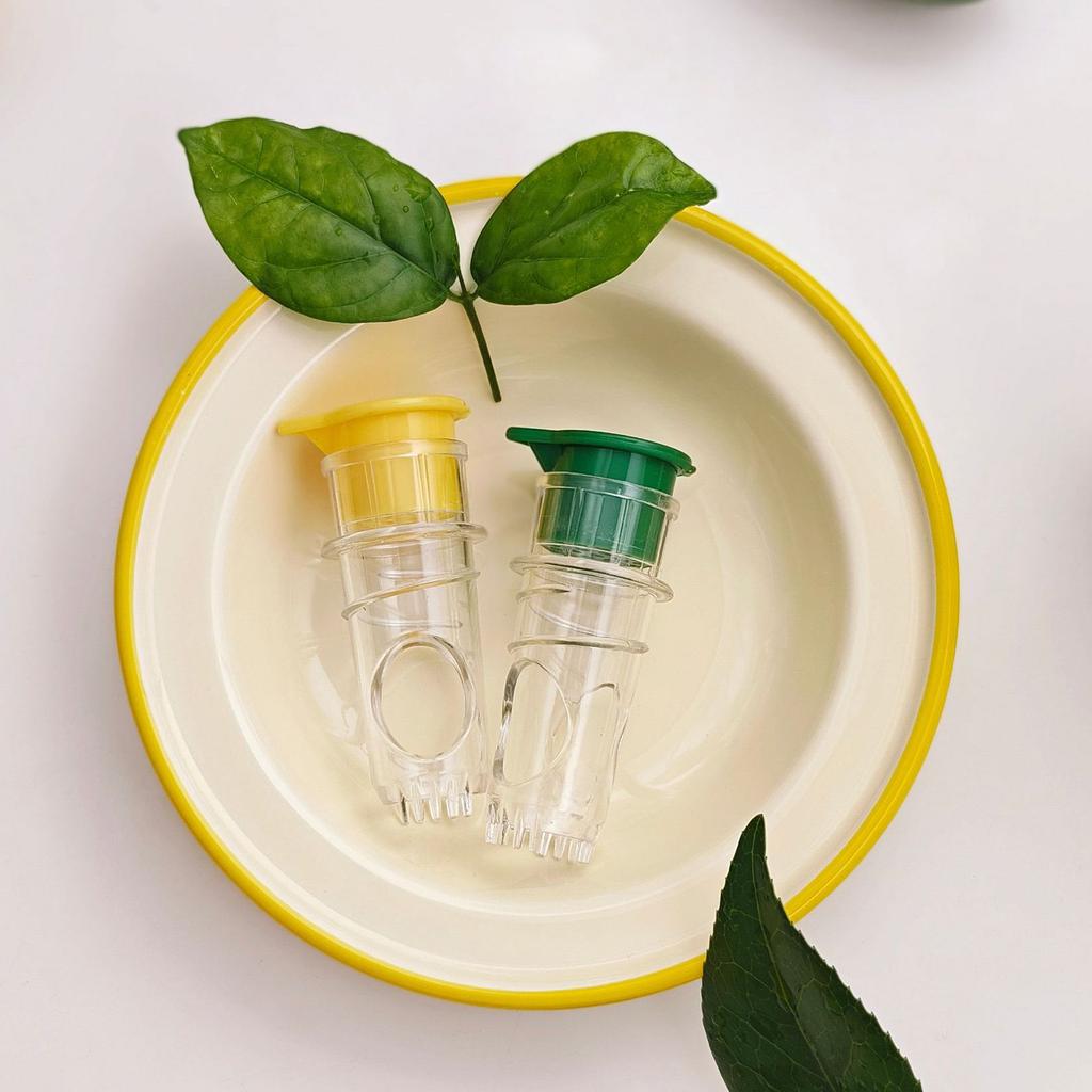 2pcs Manual Lemon Squeezer Easy To Clean Orange Squeezer Portable Citrus Juicer for Lemon Orange Limes Citrus