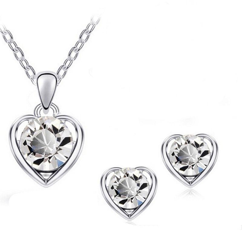 Fashionally Versatile, Stylishly Simple Crystal Heart-shaped Necklace and Earrings