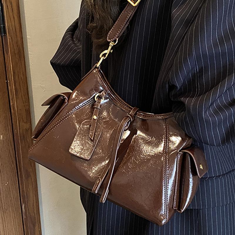 Fashionable Vintage Niche Underarm Bag Women's Bag Autumn New Suede Shoulder Bag Simple Commuter Bag