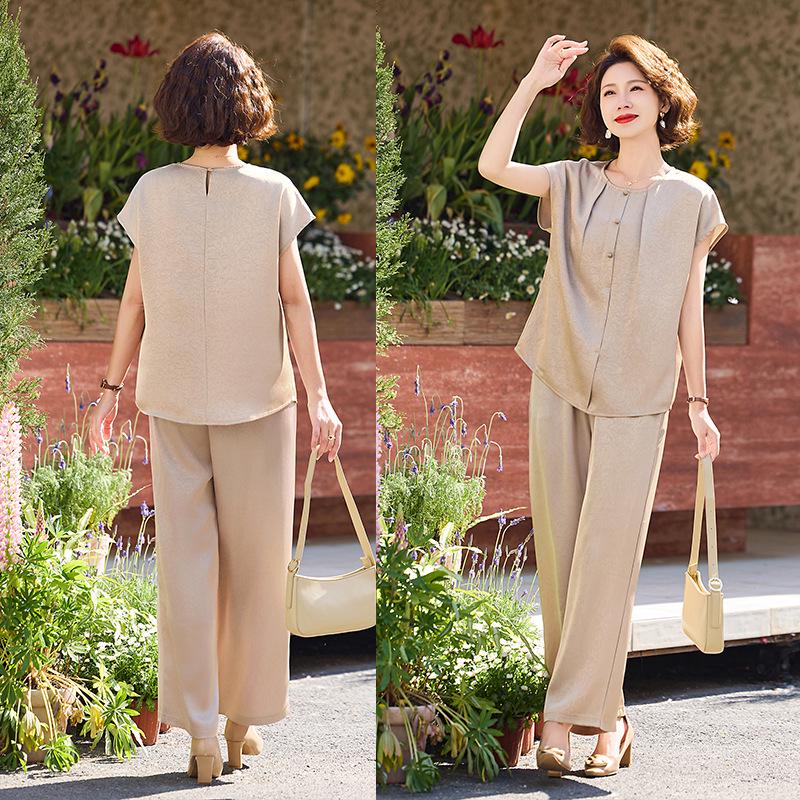 Chic Summer Short Sleeve Set for Middle-Aged & Elderly Women: Stylish Two-Piece with Wide Leg Pants